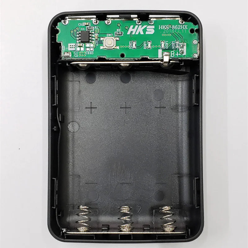 Build-Your-Own 18650 Battery Hub with 3 USBs